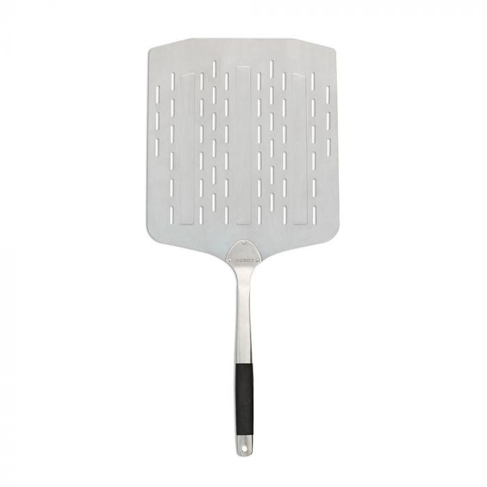 Cozze perforerad pizzaspade i aluminium 66 cm med hål i bladet